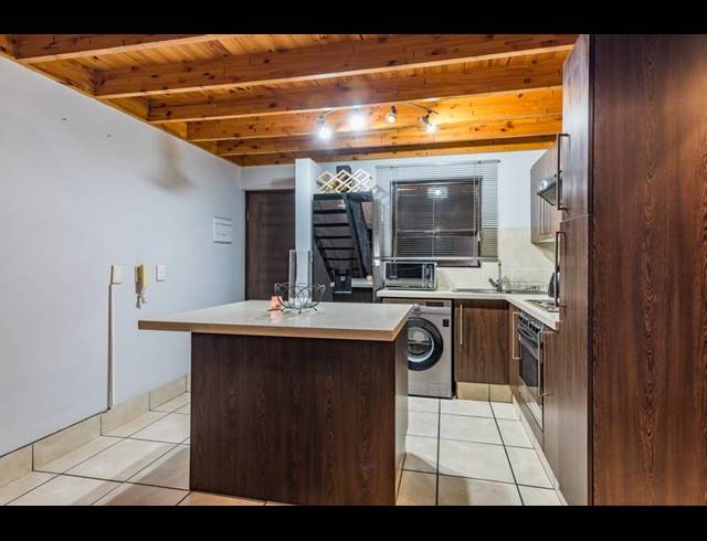 1 BEDROOM APARTMENT FOR SALE IN FOURWAYS